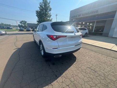 Used 2023 Acura MDX SH-AWD w/ Advance Package image 9