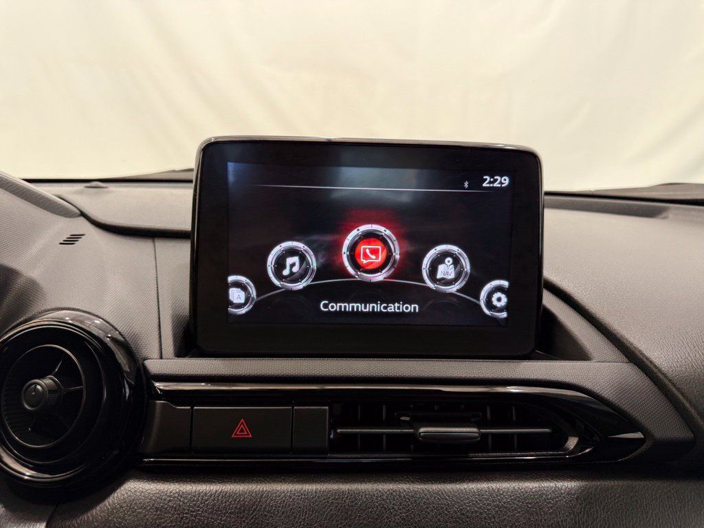 Used 2022 MAZDA MX-5 Miata Club RWD image 26
