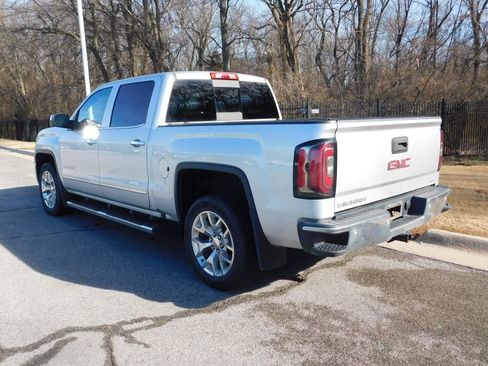 Used 2017 GMC Sierra 1500 SLT w/ SLT Premium Package image 3