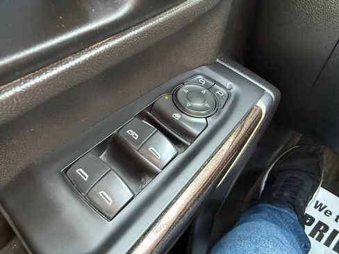 Used 2022 Chevrolet Silverado 3500 LT w/ Convenience Package image 25