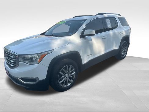 Used 2018 GMC Acadia SLT FWD image 2