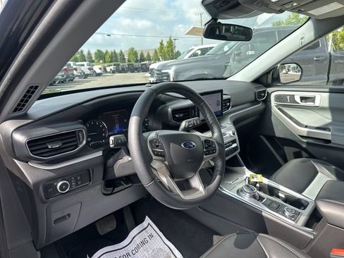 Certified 2023 Ford Explorer XLT w/ Equipment Group 202A AWD/4WD image 29