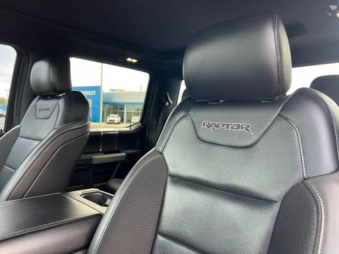 Used 2019 Ford F150 Raptor w/ Equipment Group 802A Luxury AWD/4WD image 16