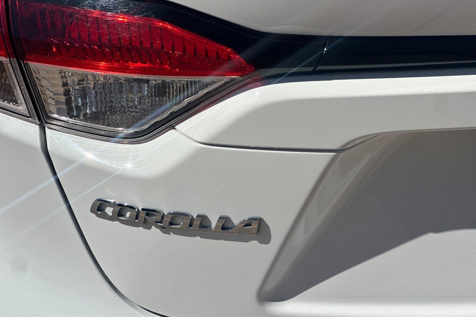 Used 2023 Toyota Corolla LE FWD image 31