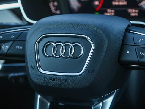 New 2025 Audi Q3 2.0T Premium image 24