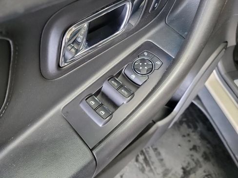 Used 2017 Ford Taurus Limited FWD image 14