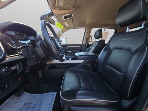 Used 2020 RAM 1500 Laramie AWD/4WD image 10