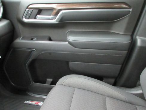 Certified 2022 Chevrolet Silverado 1500 RST AWD/4WD image 34