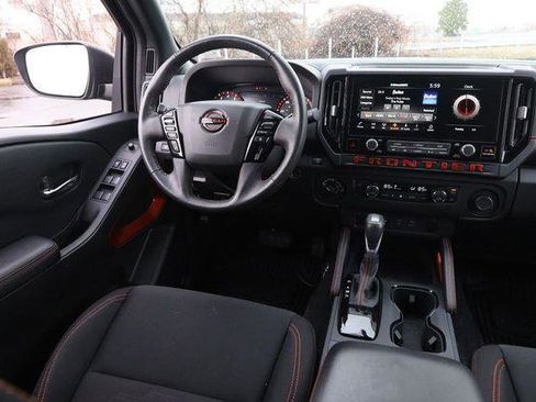 Used 2025 Nissan Frontier PRO-4X w/ Black Accent Package image 21