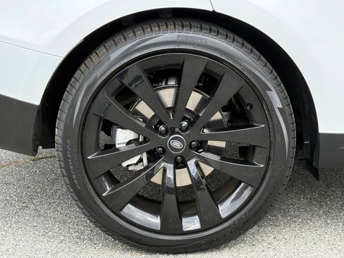 Used 2024 Land Rover Range Rover Sport SE AWD/4WD image 17