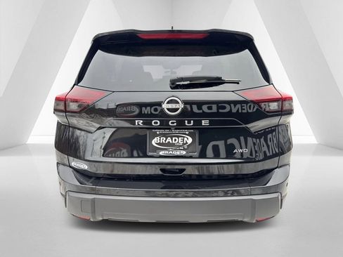 Used 2024 Nissan Rogue S image 6