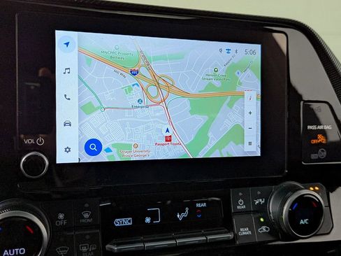 Used 2024 Toyota Highlander XSE image 22