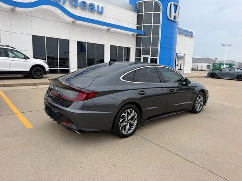 Used 2022 Hyundai Sonata SEL FWD image 2