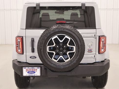 New 2026 Ford Bronco Outer Banks AWD/4WD image 8