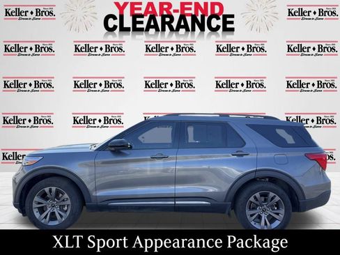 Used 2022 Ford Explorer XLT w/ Equipment Group 202A image 4