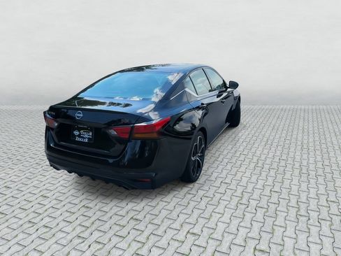 Certified 2024 Nissan Altima 2.5 SR FWD image 8