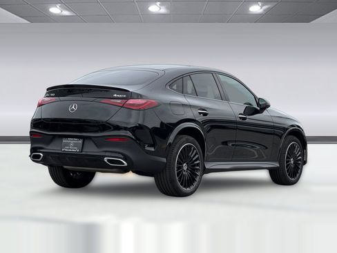 Used 2025 Mercedes-Benz GLC 300 4MATIC image 8