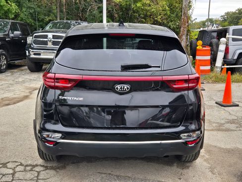 Used 2020 Kia Sportage LX image 6