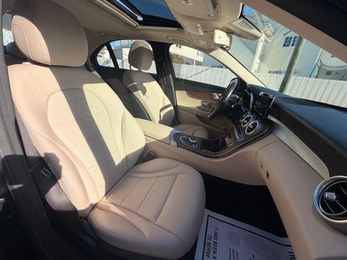 Used 2019 Mercedes-Benz C 300 4MATIC Sedan image 34