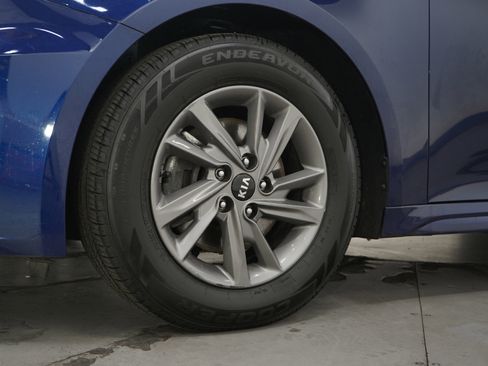 Used 2020 Kia Optima LX image 28