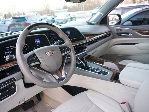 Used 2024 Cadillac Escalade Sport Platinum image 34