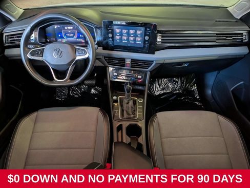 Used 2025 Volkswagen Jetta SE FWD image 25