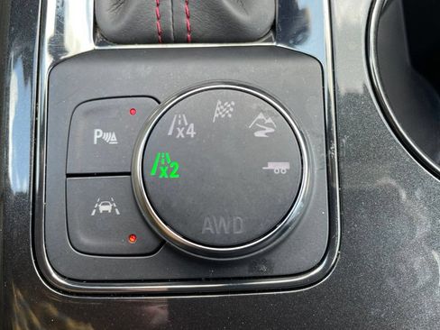 Used 2025 Chevrolet Blazer RS w/ Enhanced Convenience Package AWD/4WD image 30