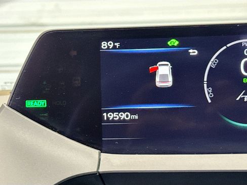 Used 2024 Toyota Prius Limited image 8