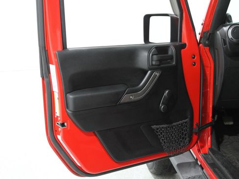 Used 2014 Jeep Wrangler Sport image 4