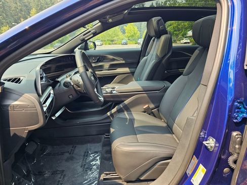 New 2026 Cadillac Lyriq Sport AWD/4WD image 20