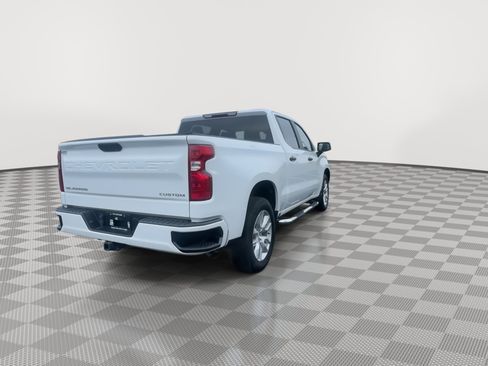 Used 2023 Chevrolet Silverado 1500 Custom image 8