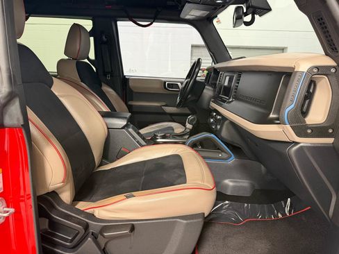 Used 2022 Ford Bronco Wildtrak AWD/4WD image 23