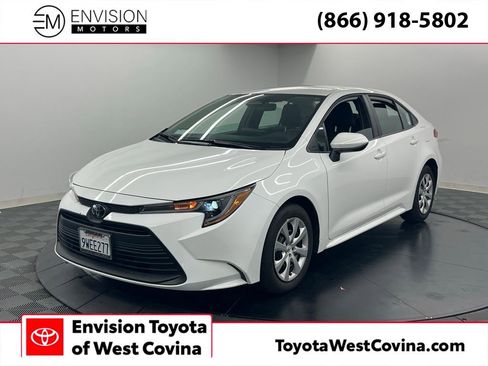 Used 2026 Toyota Corolla LE image 1