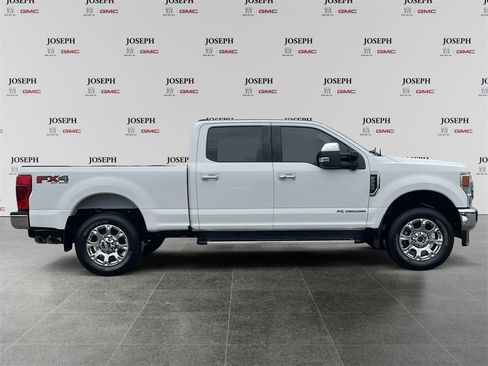 Used 2022 Ford F250 Lariat w/ Lariat Ultimate Package image 8