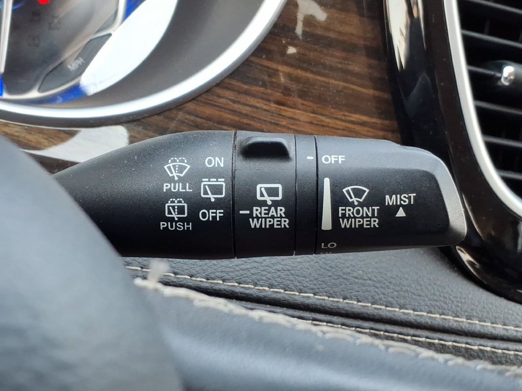 Used 2022 Chrysler Pacifica Limited FWD image 33