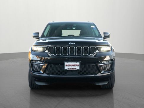 Used 2023 Jeep Grand Cherokee Limited w/ Trailer Tow Prep Group (B) image 2