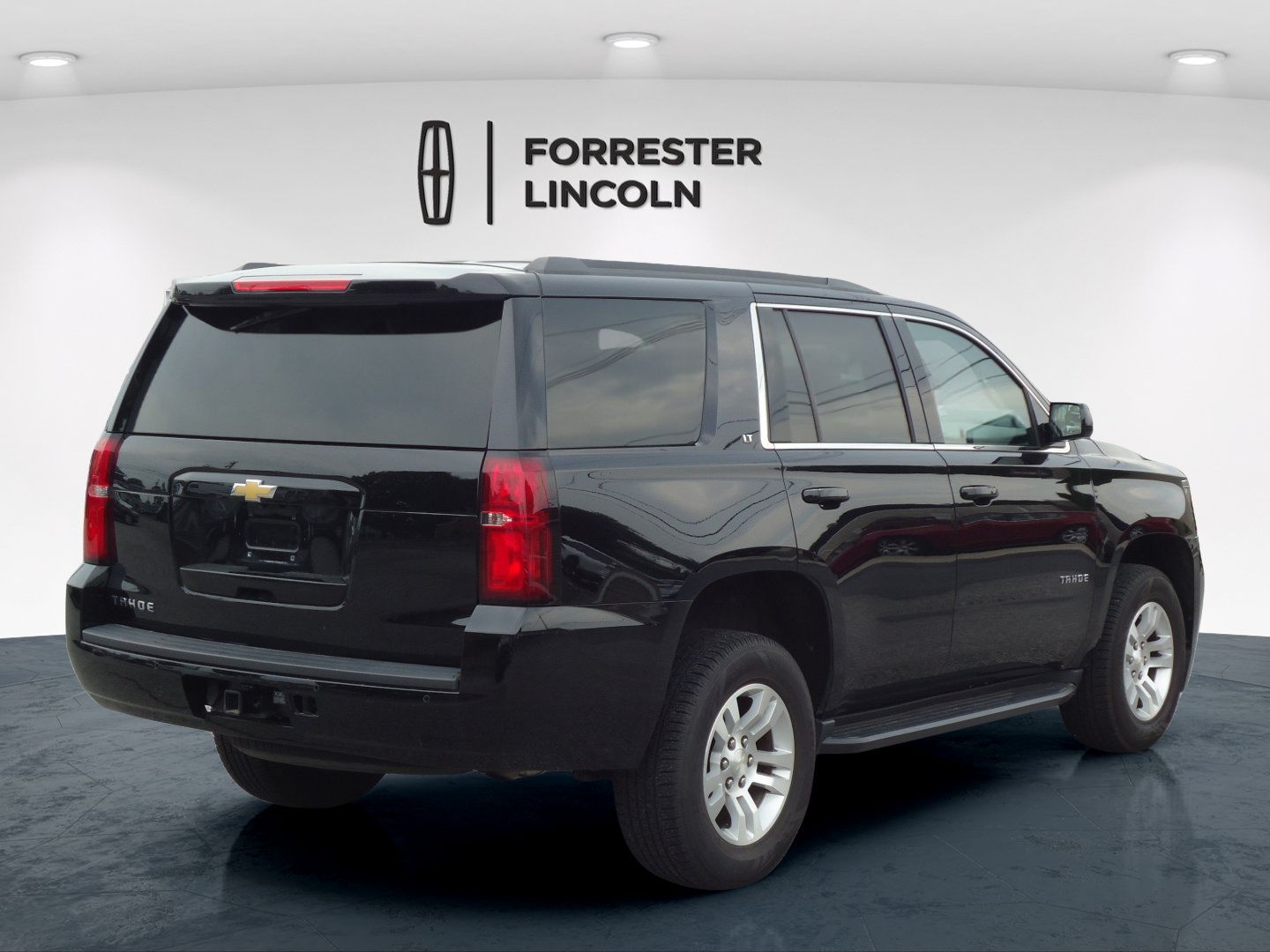 Used 2019 Chevrolet Tahoe LT AWD/4WD image 3