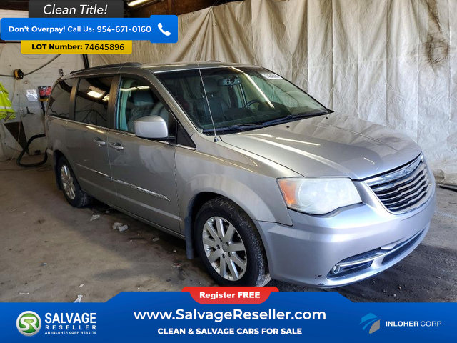 Used 2016 Chrysler Town & Country Touring FWD image 5
