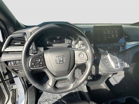 Used 2023 Honda Odyssey Sport image 10