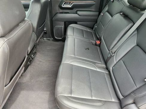 Used 2025 GMC Sierra 1500 SLT RWD image 30