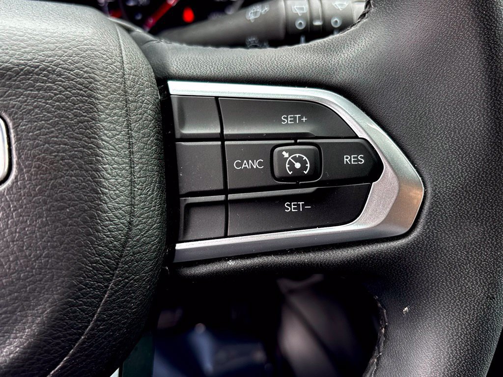 Used 2024 Jeep Compass Latitude AWD/4WD image 13