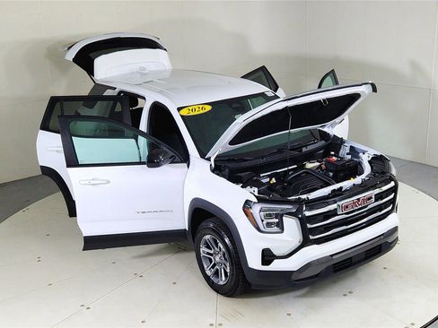 Used 2026 GMC Terrain Elevation image 24