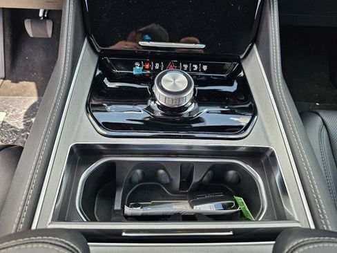 New 2026 Jeep Grand Wagoneer 2WD image 27