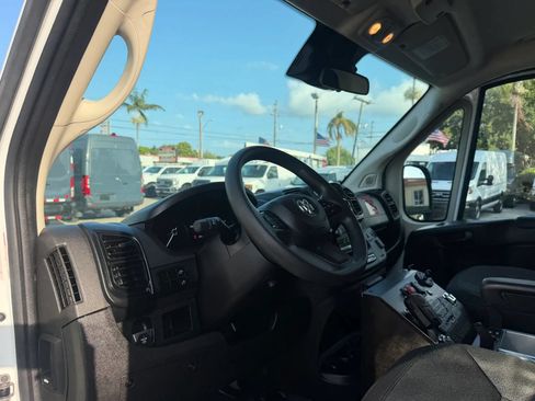 Used 2022 RAM ProMaster 2500 FWD image 16