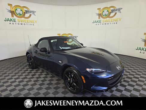 Used 2022 MAZDA MX-5 Miata Club RWD image 1