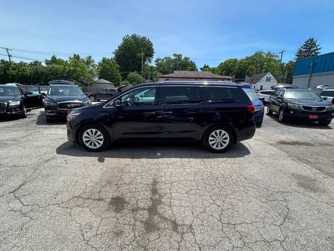 Used 2018 Kia Sedona EX FWD image 4