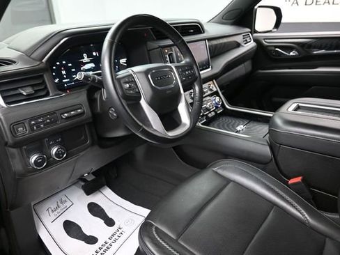 Used 2023 GMC Yukon Denali RWD image 18
