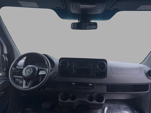 Used 2021 Mercedes-Benz Sprinter 2500 image 21