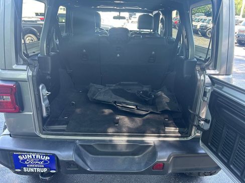 Used 2020 Jeep Wrangler Unlimited Sahara w/ LED Lighting Group AWD/4WD image 26