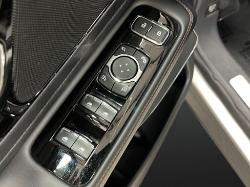 Used 2025 Lincoln Aviator AWD image 20